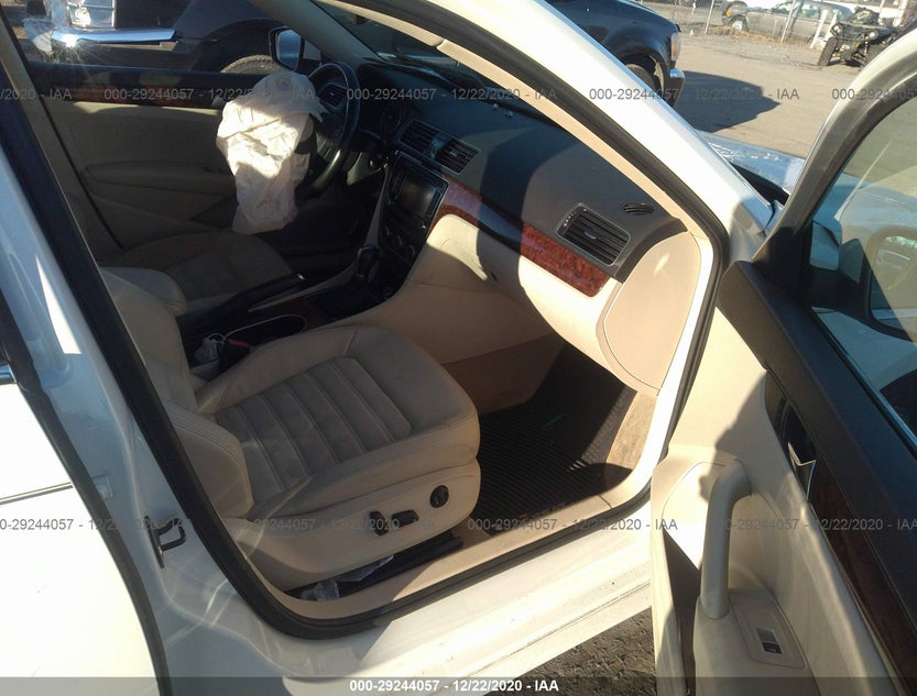 1VWCH7A32DC093726