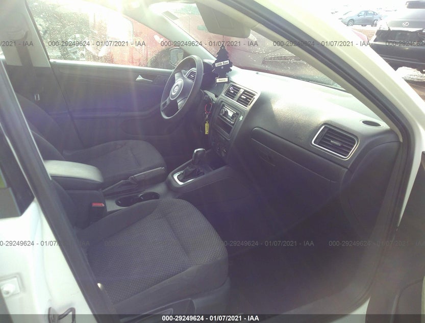 3VW2K7AJ3EM228532