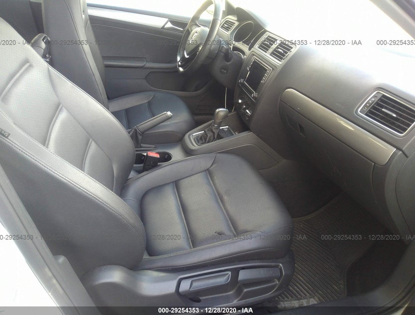 3VWDB7AJ8JM203922