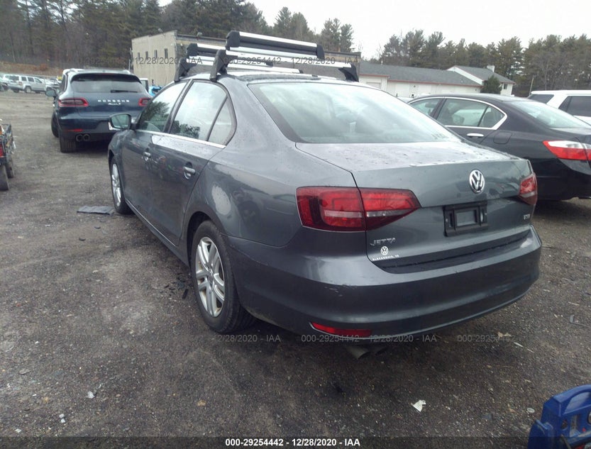 3VW2B7AJ2HM229062