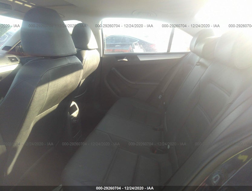 3VWLL7AJ1CM305879