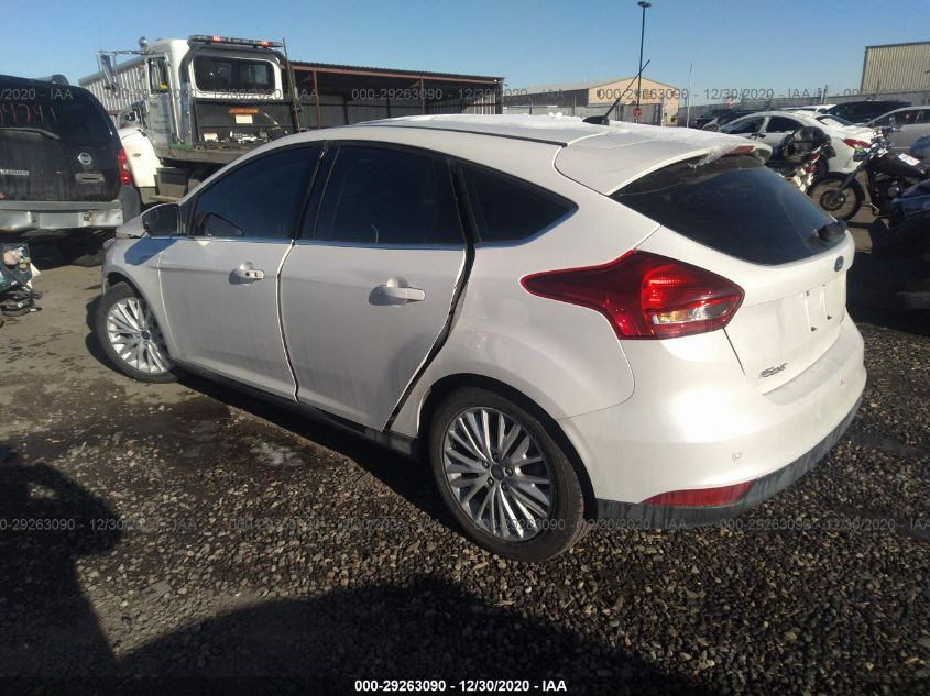 1FADP3N29JL261819 2018 Ford Focus Titanium