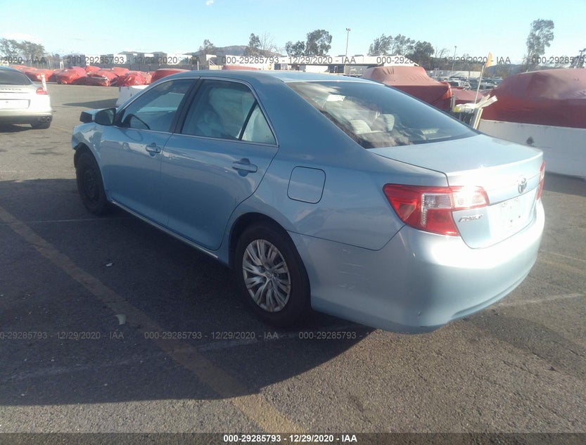 4T4BF1FK0CR211185
