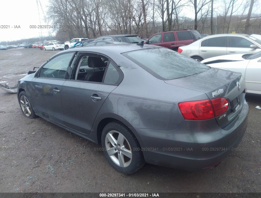 3VW3L7AJ0CM404323