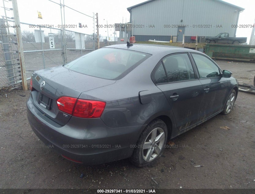 3VW3L7AJ0CM404323