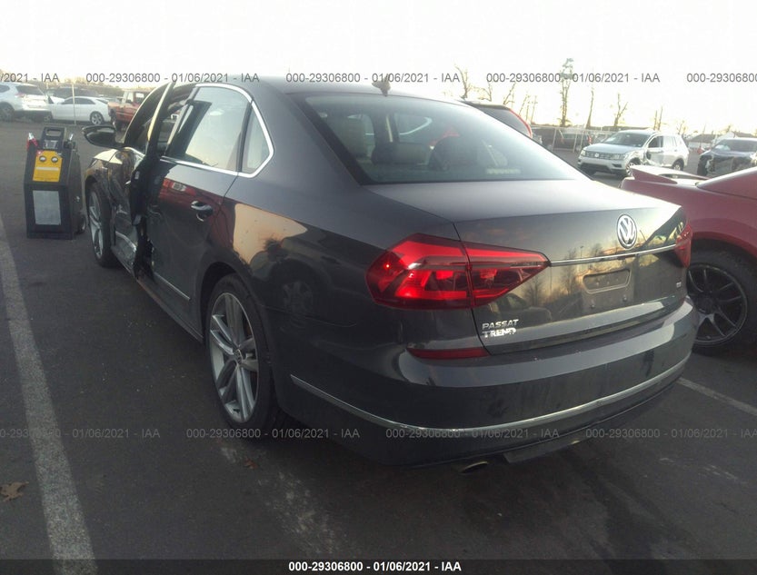 1VWDT7A33HC078855