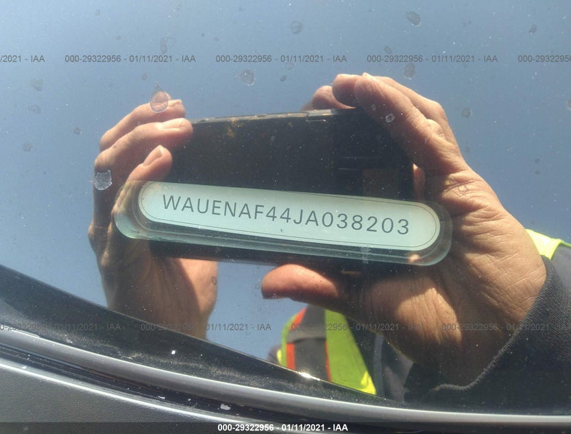 WAUENAF44JA038203