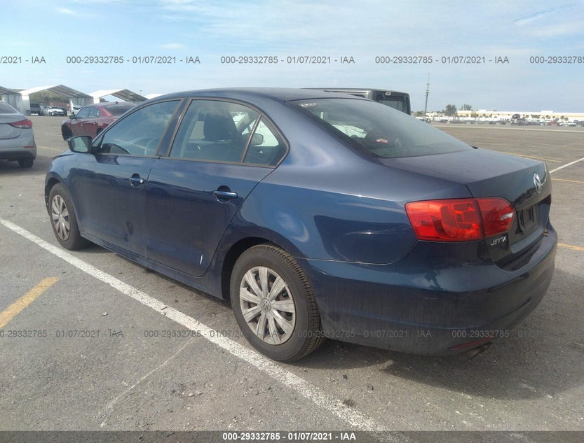 3VW2K7AJ3EM318585