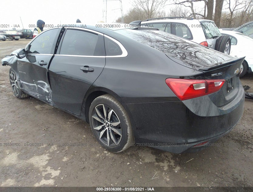 1G1ZD5ST8JF190105