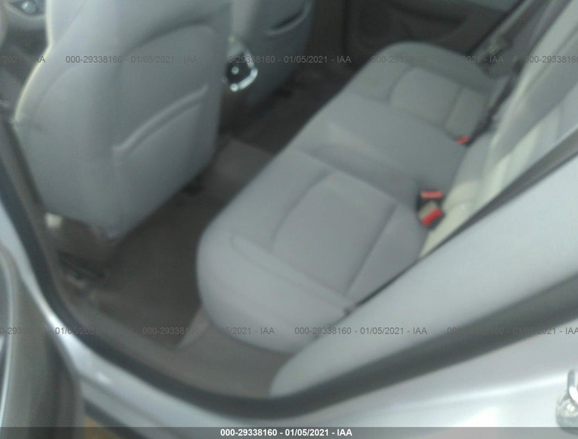 1G1ZD5ST3JF186186