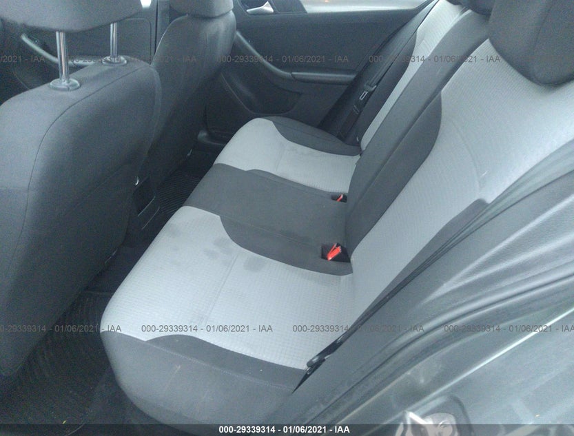 3VW2B7AJ1JM246392