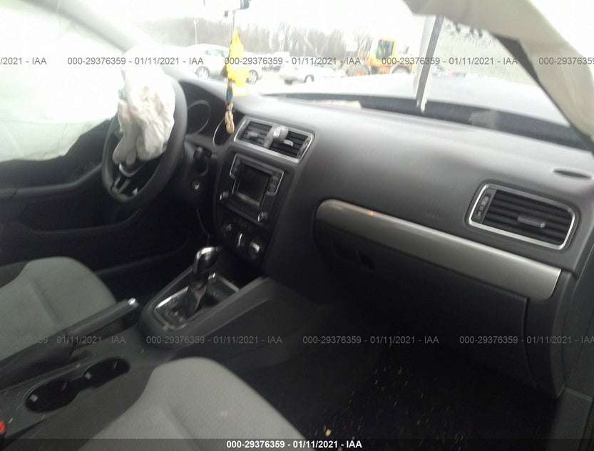 3VW2B7AJ1HM342677