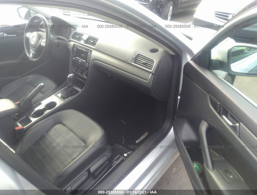 1VWBT7A30FC026118