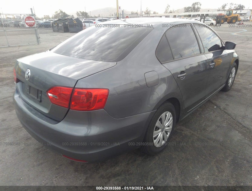 3VW2K7AJXDM282358