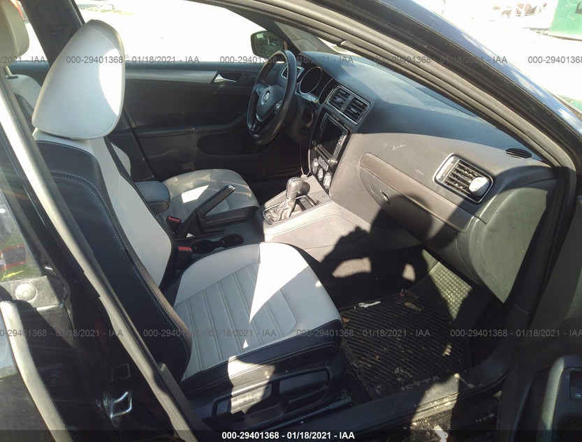 3VWD17AJ6GM232377