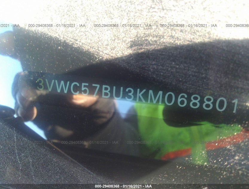 3VWC57BU3KM068801