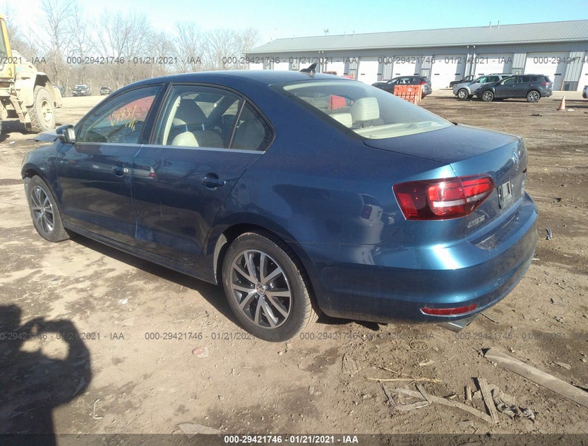 3VWDB7AJ4JM257198