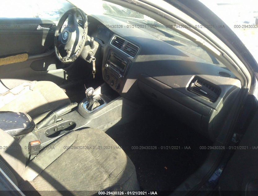 3VW2K7AJ3EM275494