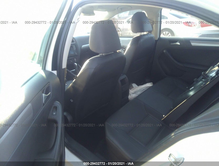 3VWDB7AJ2JM226533