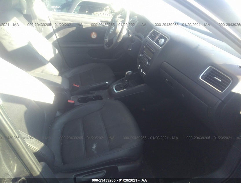 3VWDX7AJ4BM394029