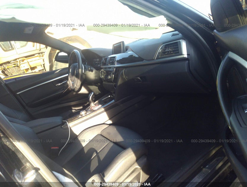 WBA8E3G55GNT26250