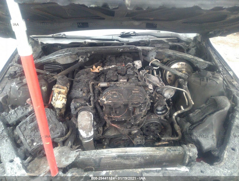 1G6AB5RX3F0101976