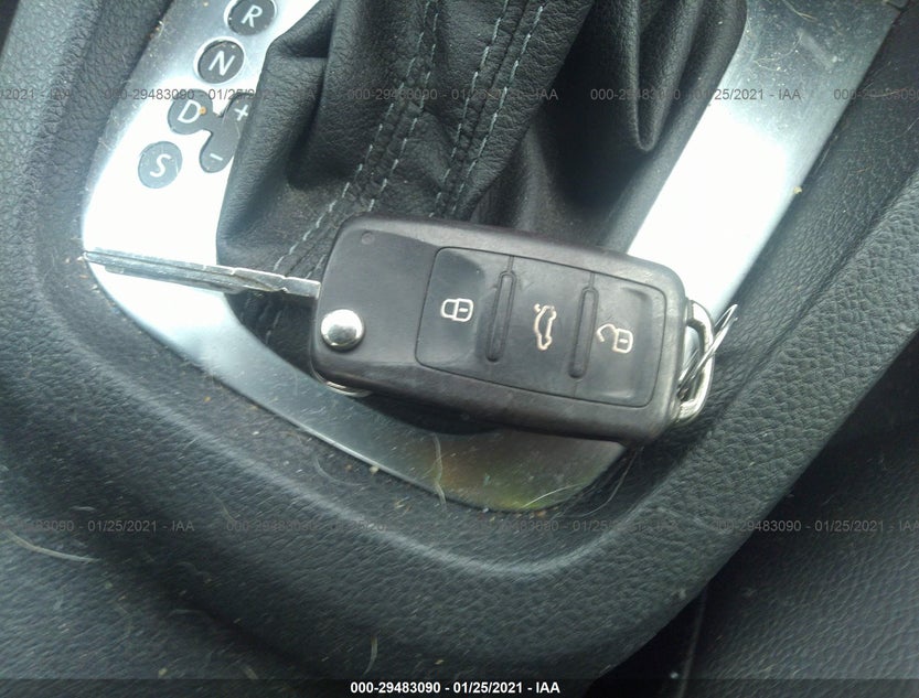 3VW637AJ9EM212334