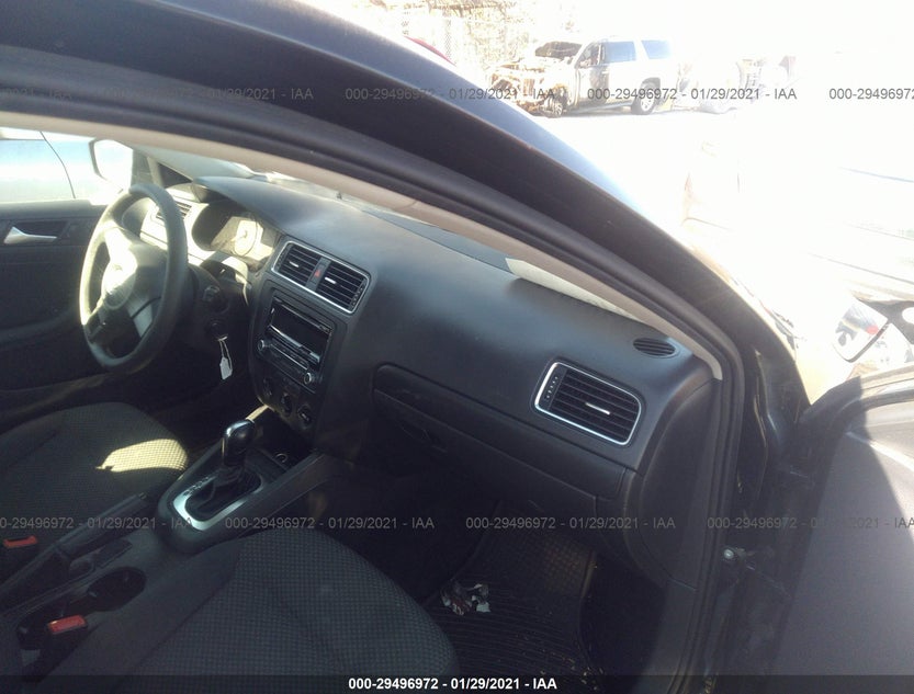 3VW2K7AJ5DM430772