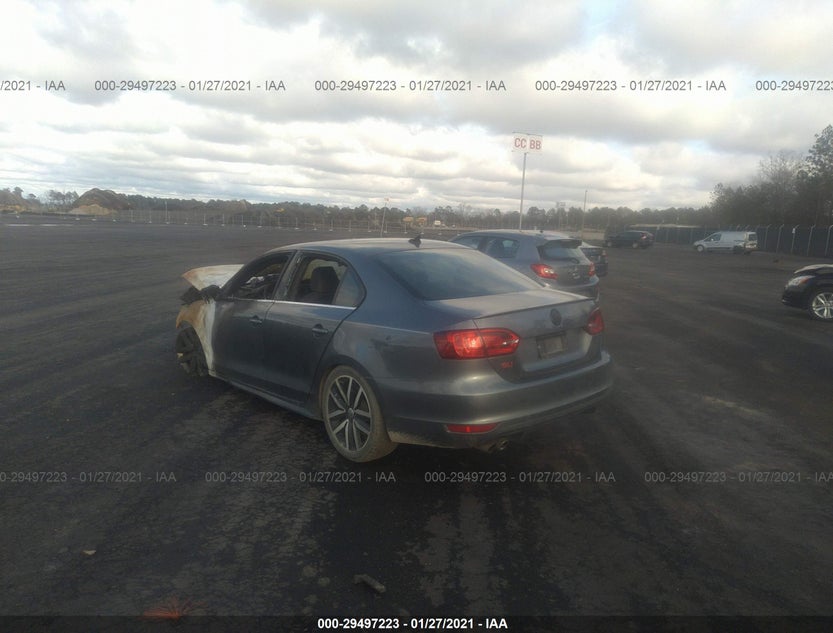 3VW5A7AJ5DM261739