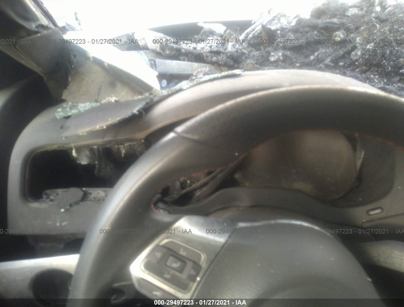 3VW5A7AJ5DM261739