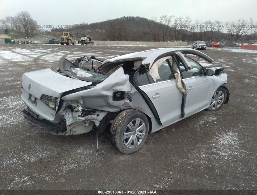 3VW2B7AJ7HM414241