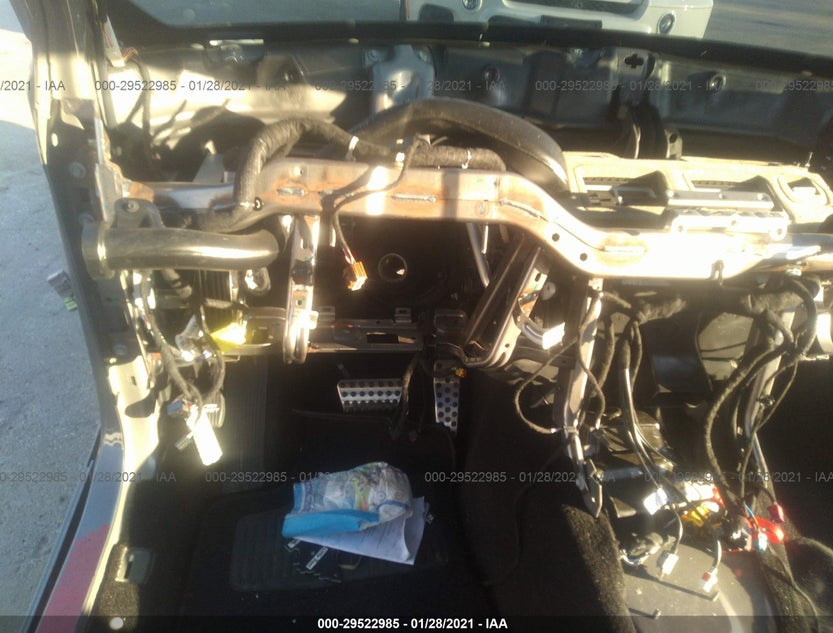 2C3CDXGJ8KH728516