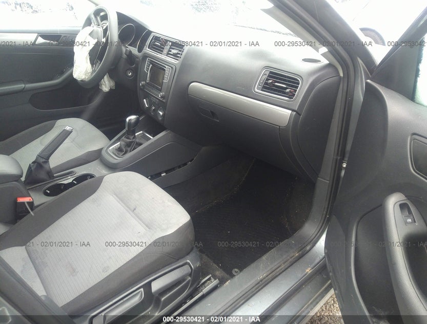3VW2B7AJ7HM336592
