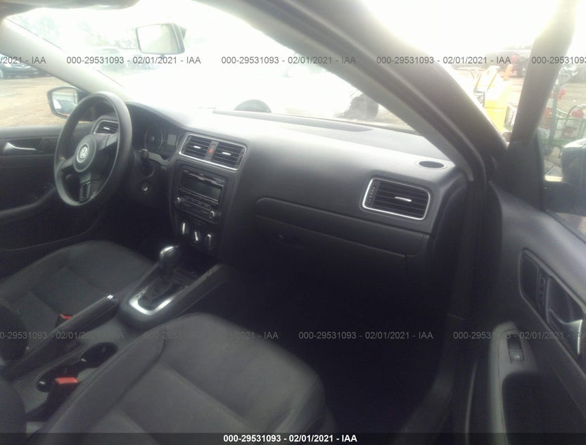 3VWDP7AJ8CM330755