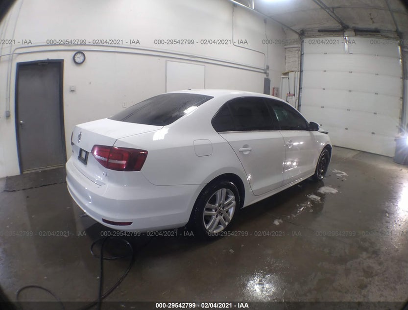 3VW2B7AJ2HM306142
