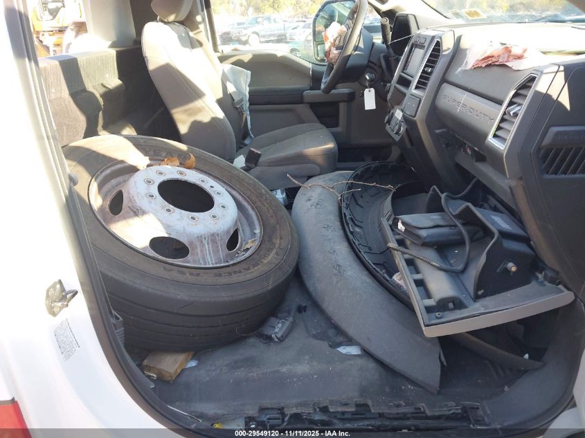 2017 Ford F-550 Chassis Xlt VIN: 1FDUF5HT6HEE51178 Lot: 29549120