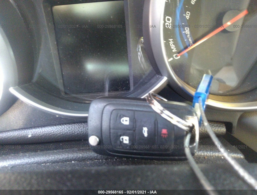 1G1PC5SB5F7176195