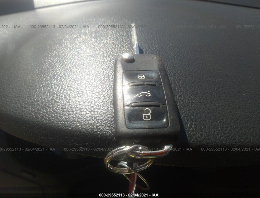 3VW2K7AJ3EM323575