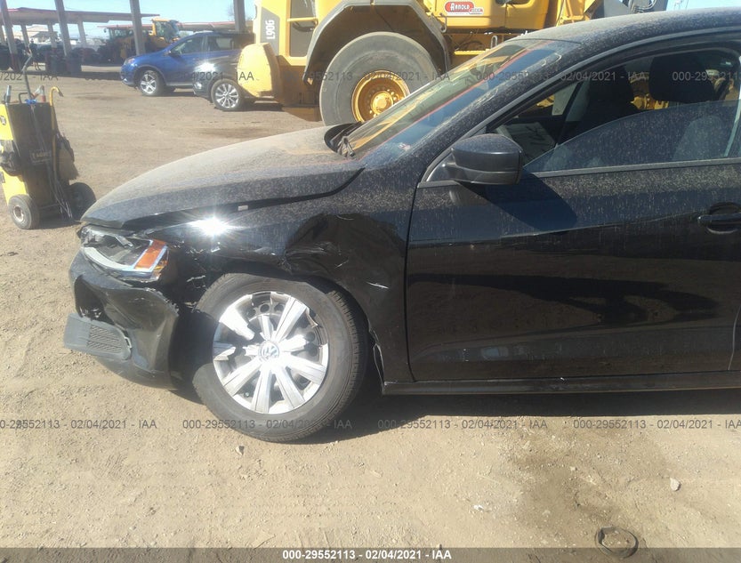 3VW2K7AJ3EM323575