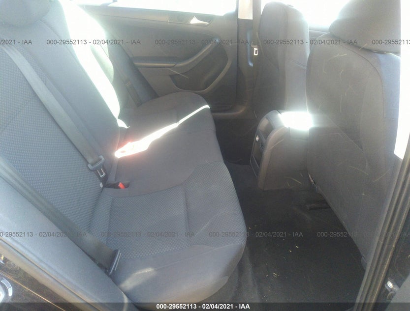 3VW2K7AJ3EM323575