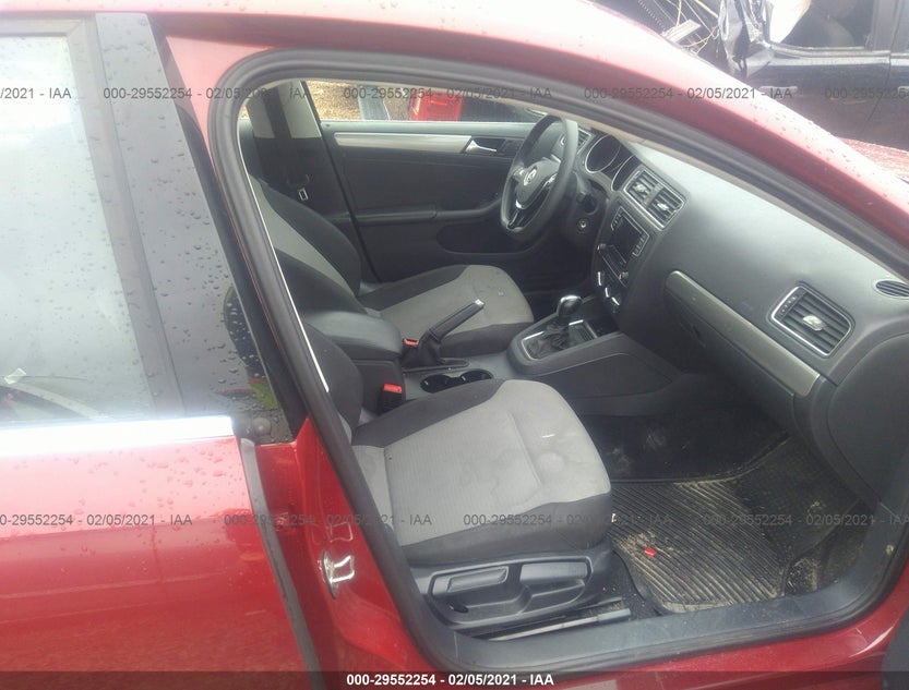 3VW2B7AJ2HM389488