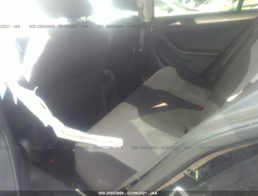 3VW2B7AJ8JM206424