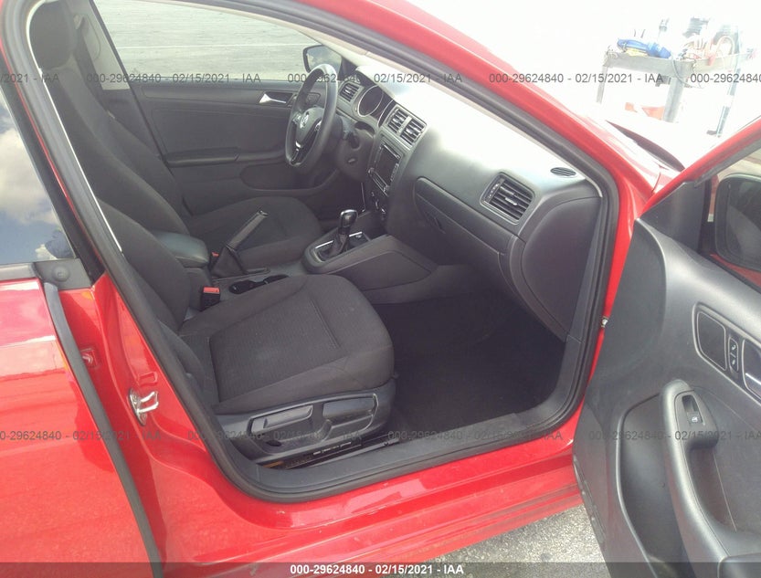 3VW2K7AJ7FM227692