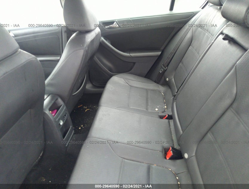 3VWDX7AJ8BM348915