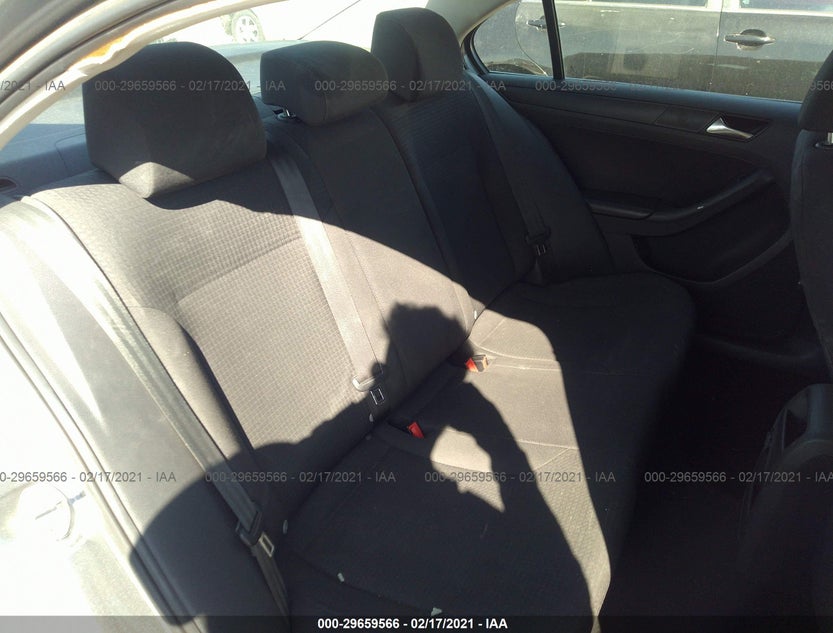 3VW267AJ5GM374048