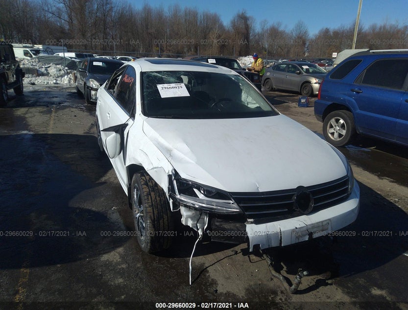 3VWDB7AJ4HM228732