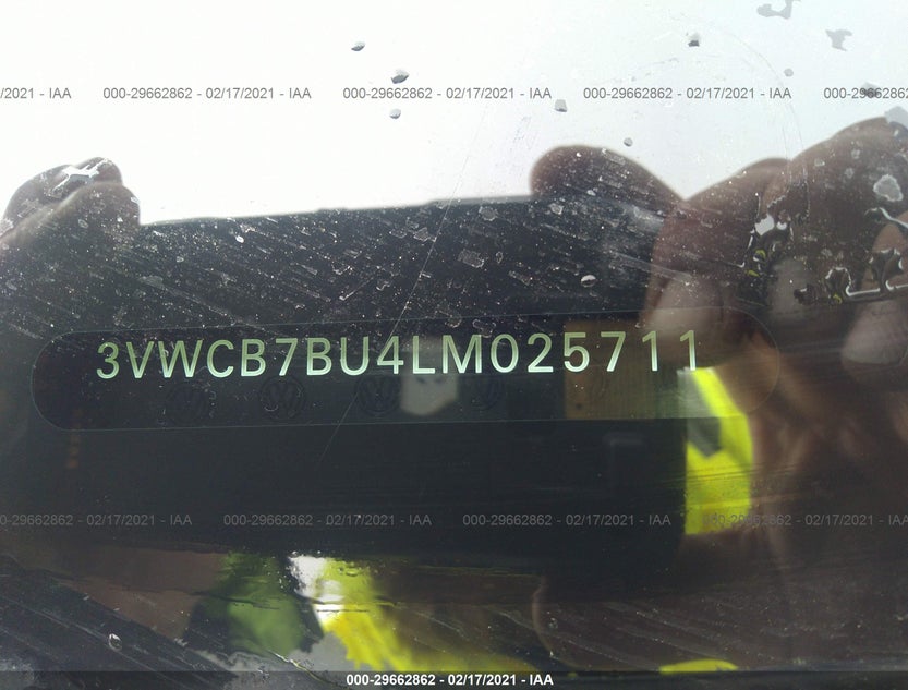 3VWCB7BU4LM025711