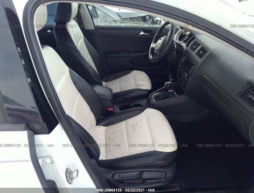 3VW2K7AJ4FM418163