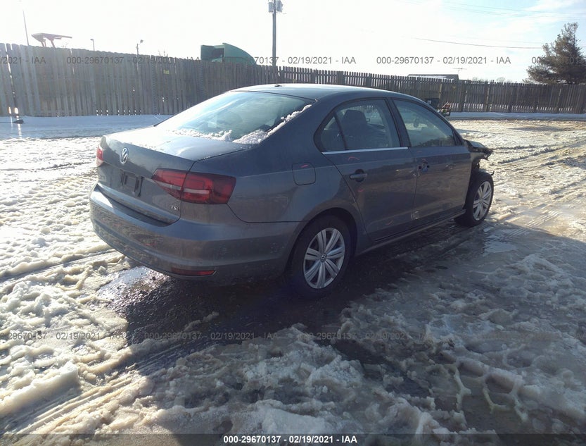 3VW2B7AJ5HM394913
