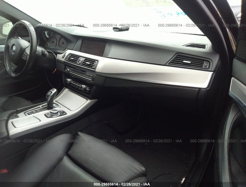 WBAFR7C58CC811836